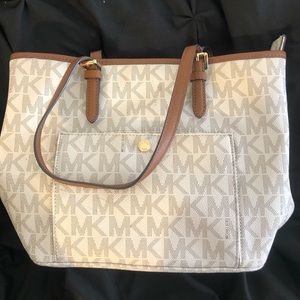 Michael Kors purse!!